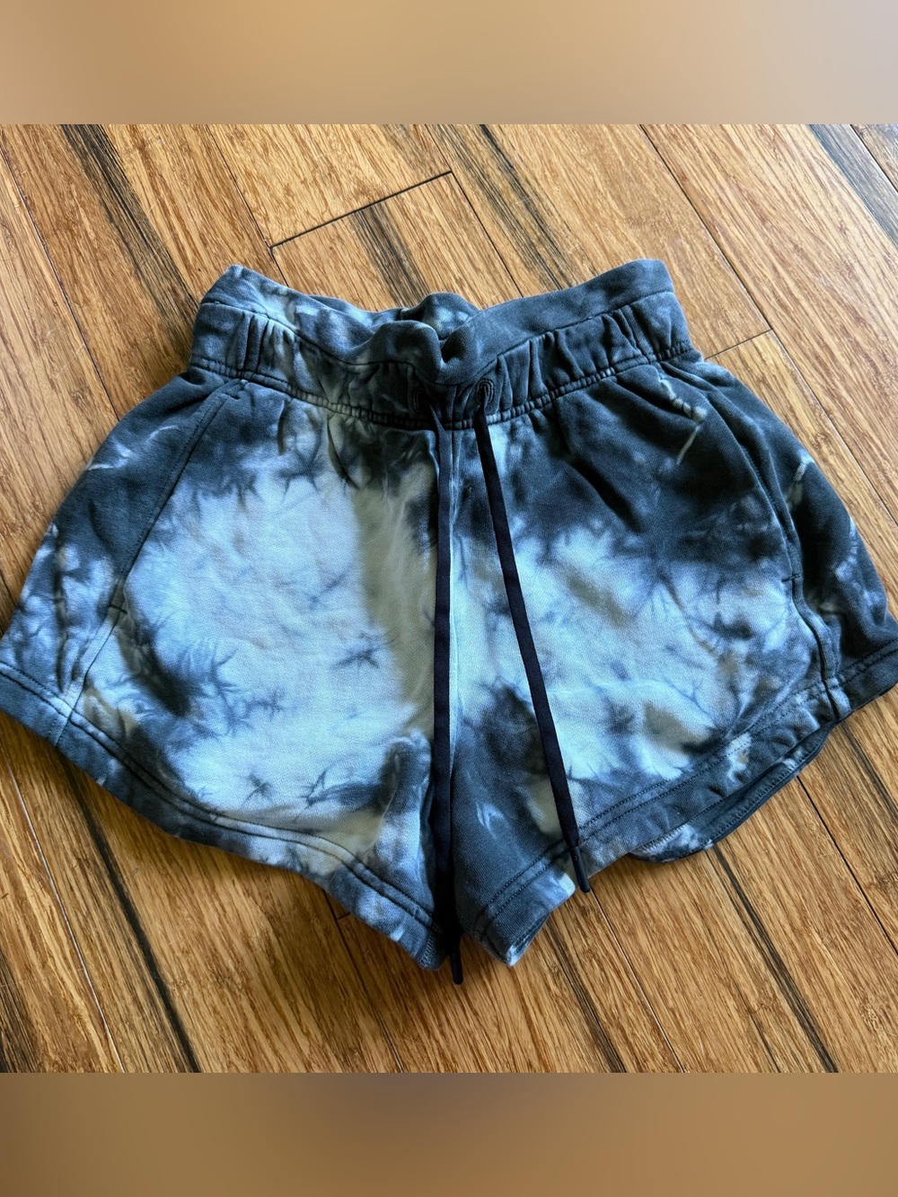 Lululemon Tie Dye Sweat Shorts Size 2